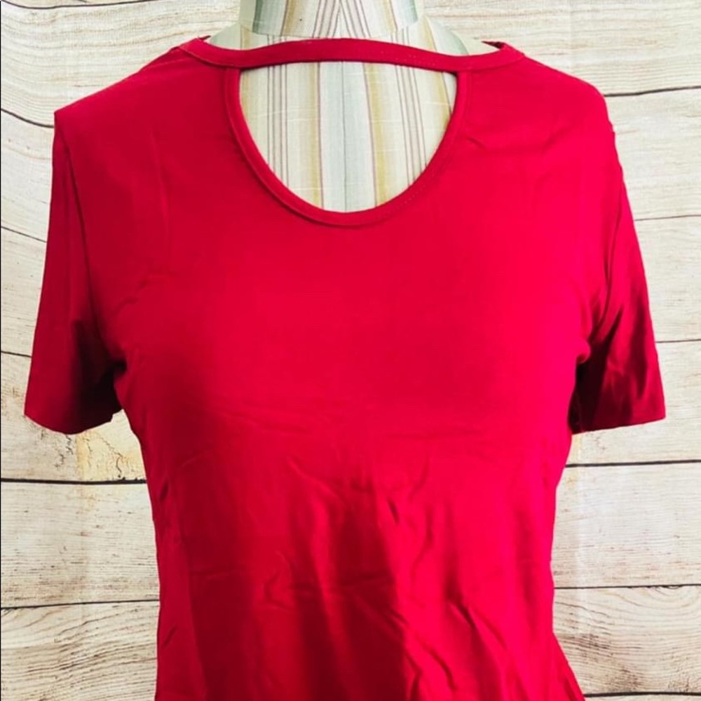 Red tee